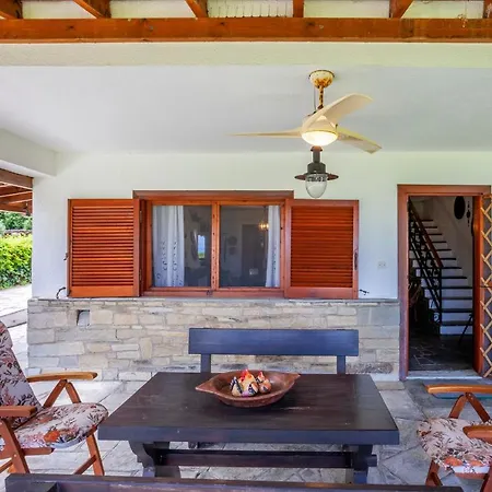 Coastal Rustic House * Polychrono