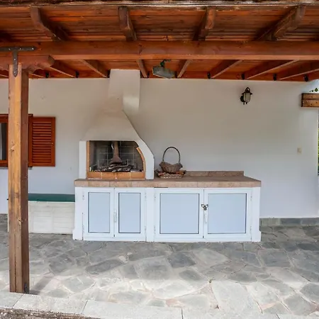 Coastal Rustic House * Polychrono