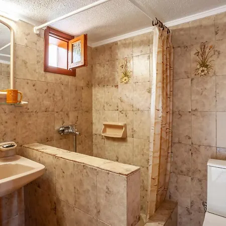 Coastal Rustic House * Polychrono