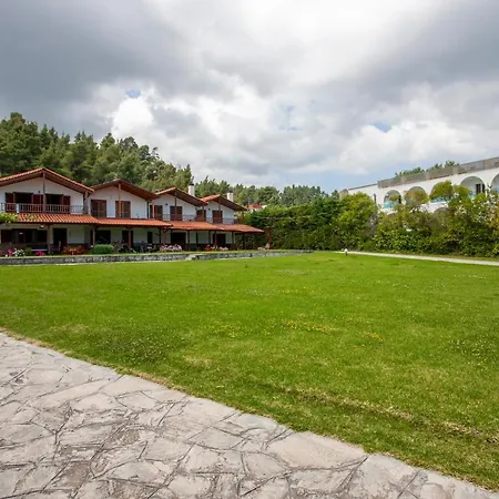 Case de vacanță Coastal Rustic House